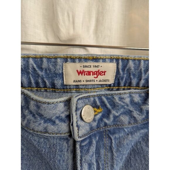 Wrangler womens 14 high rise bold boot cut distressed light jeans 32" inseam B7 - Picture 3 of 11